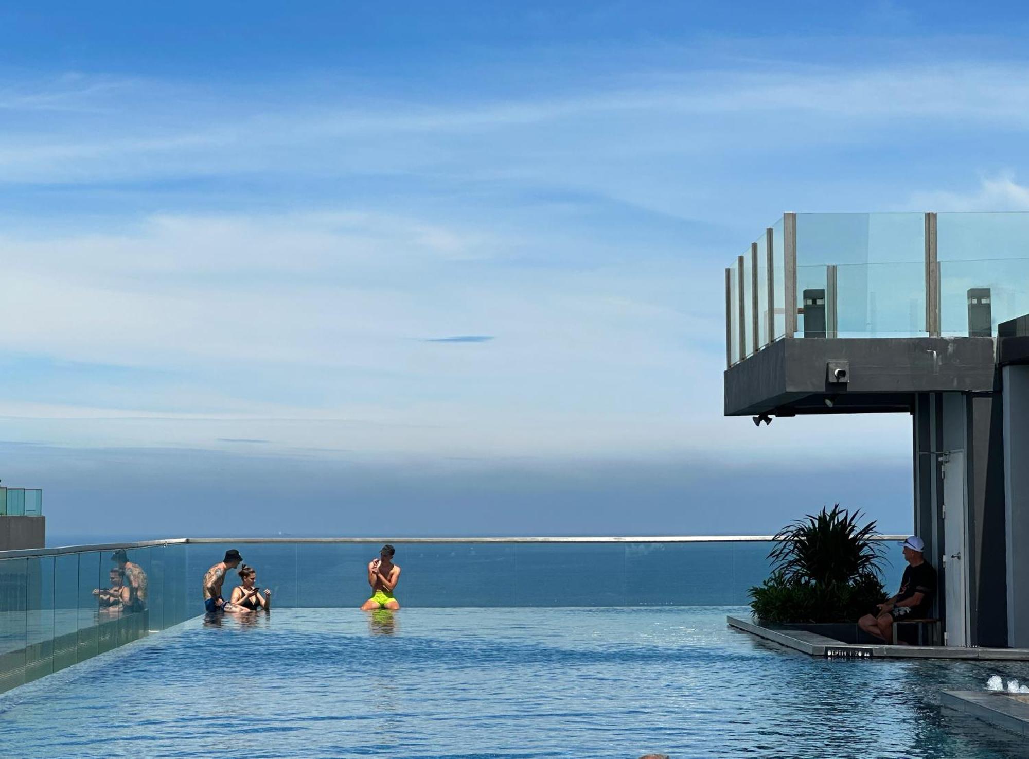 The Base Central Pattaya By Wwc ภายนอก รูปภาพ